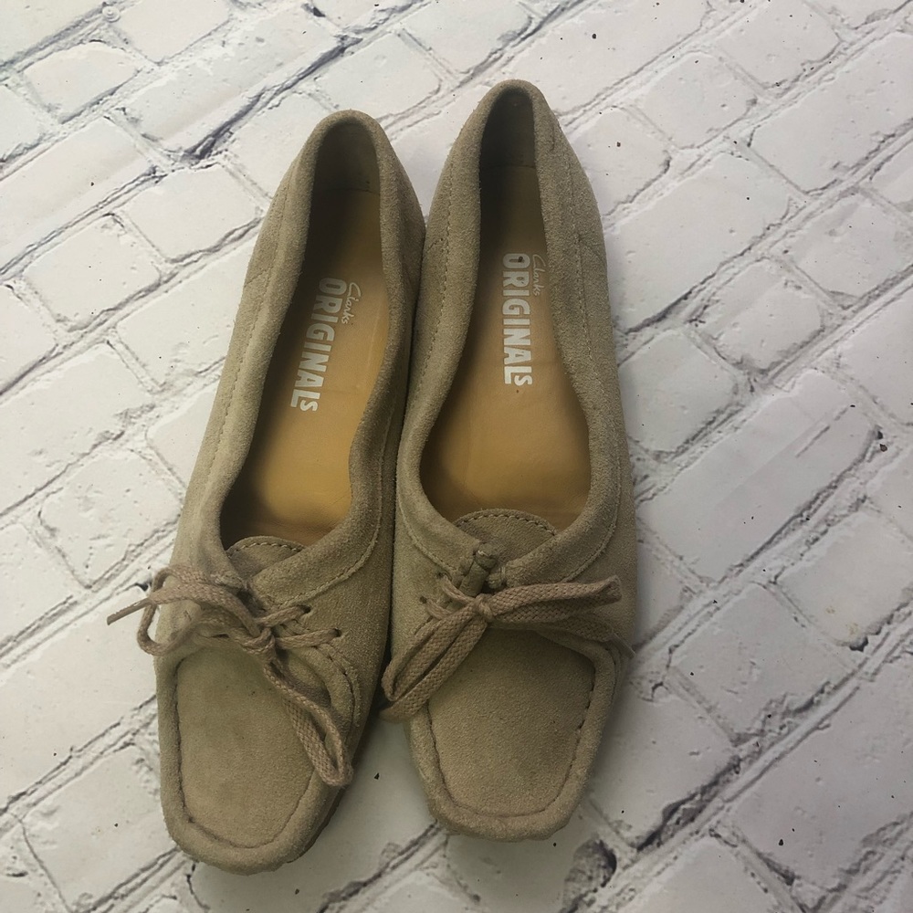 Clark’s Originals Wallabee Flats suede